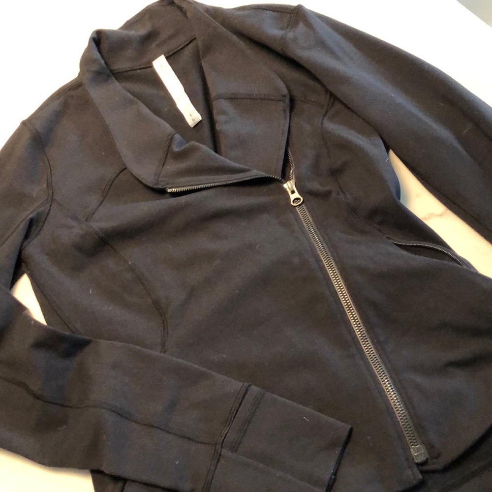 Lulu lemon black jacket.
